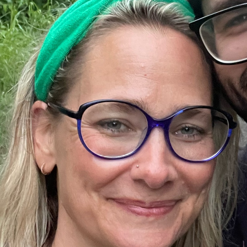 Meet your Posher, Jennifer